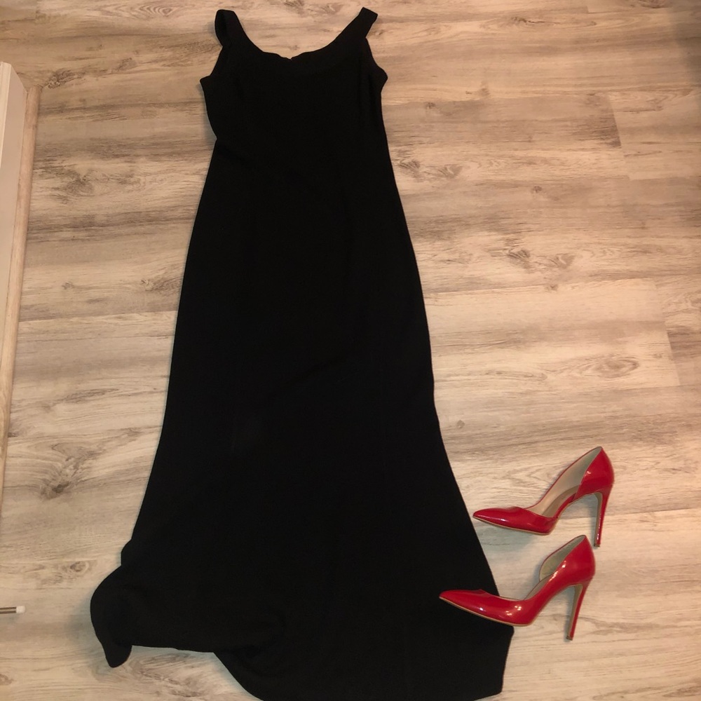 St. John Black Sleeveless Maxi Dress